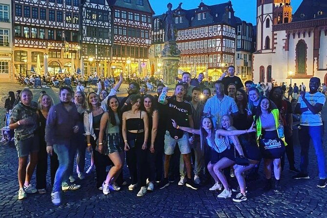 night-pubcrawl-tour-in-frankfurt-shots-and-party