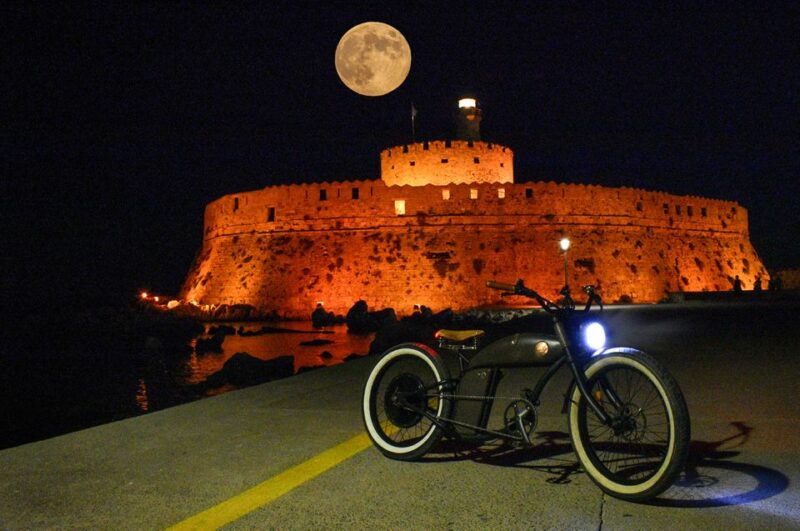 night-rhodes-old-town-gastro-e-bike-tour-with-drink-meze