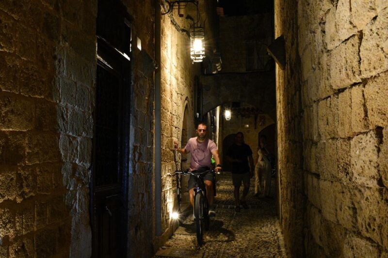 night-rhodes-old-town-gastro-e-bike-tour-with-drink-meze