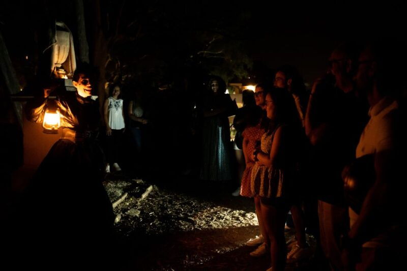 night-theatrical-visit-to-the-english-cemetery