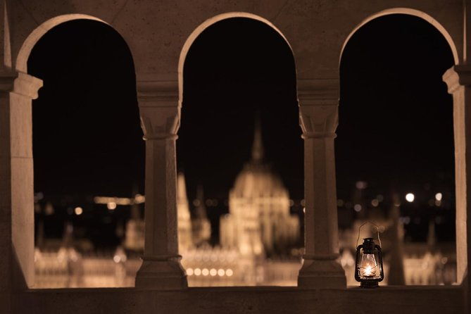 night-time-dark-history-and-vampire-walking-tour-in-buda-castle-district