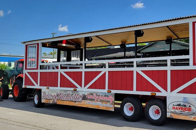 night-time-hayride-sightseeing-tractor-tour-of-nashville