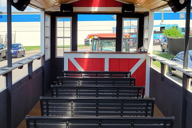 night-time-hayride-sightseeing-tractor-tour-of-nashville