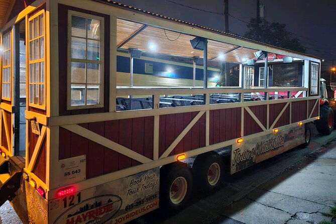 night-time-hayride-sightseeing-tractor-tour-of-nashville