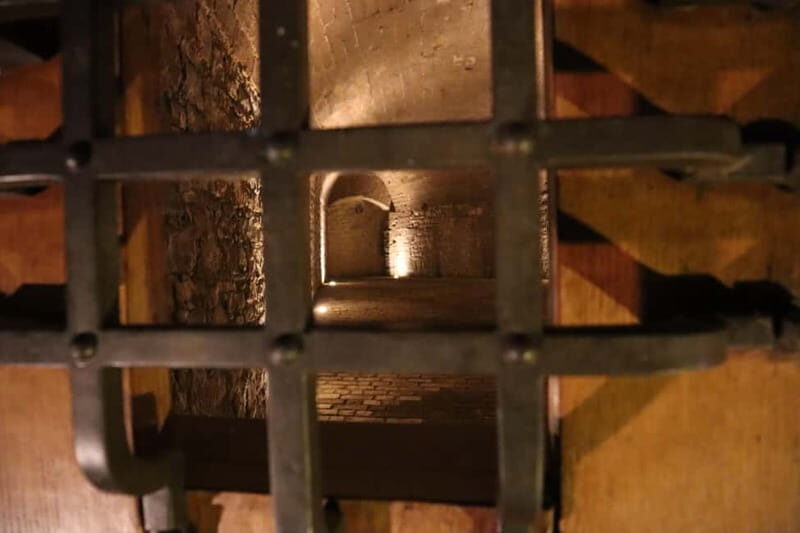 Night-Time Tour Legends and Mysteries of Pamplona - Key Points