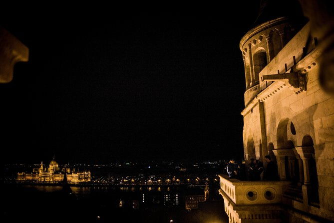 night-tour-in-budapest-on-monsteroller-e-scooter