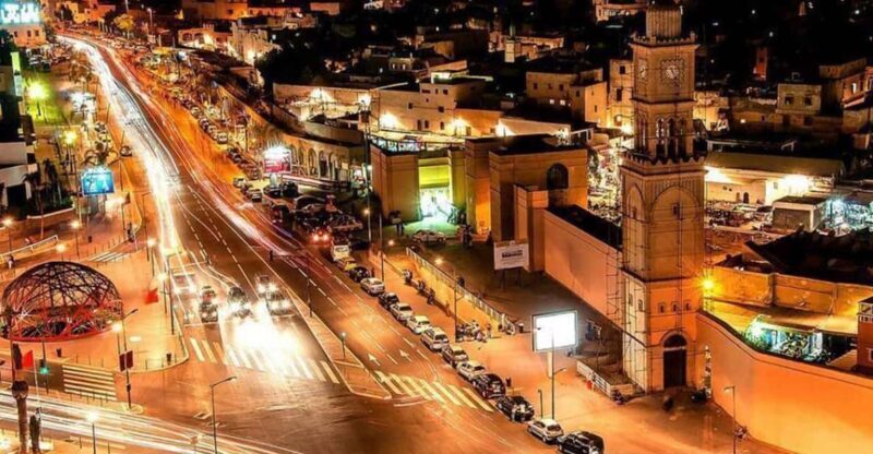 Night Tour of Casablanca with Street Food Tasting - Guides & Personal Touches