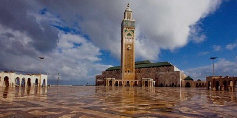 Night Tour of Casablanca with Street Food Tasting - Authentic Moments & Unique Insights
