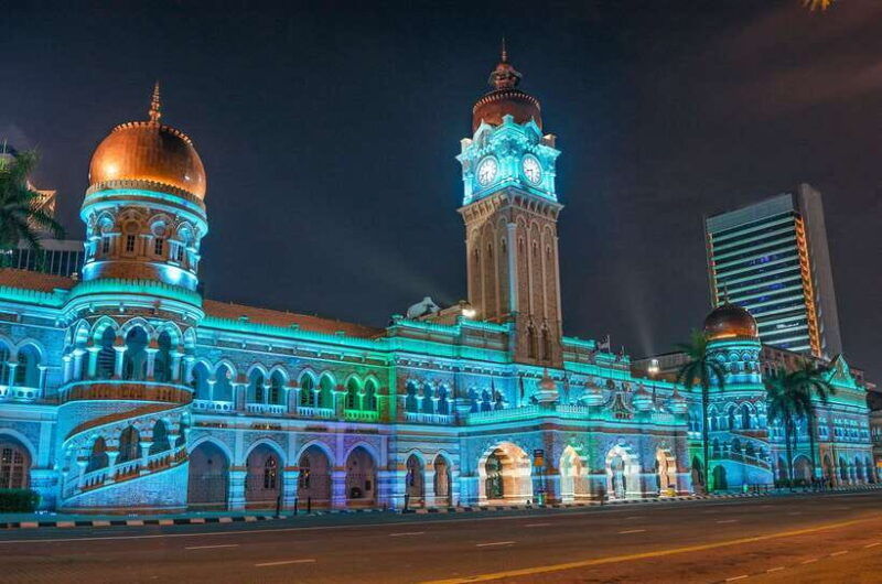 night-tour-of-petronas-twin-towers-kuala-lumpur