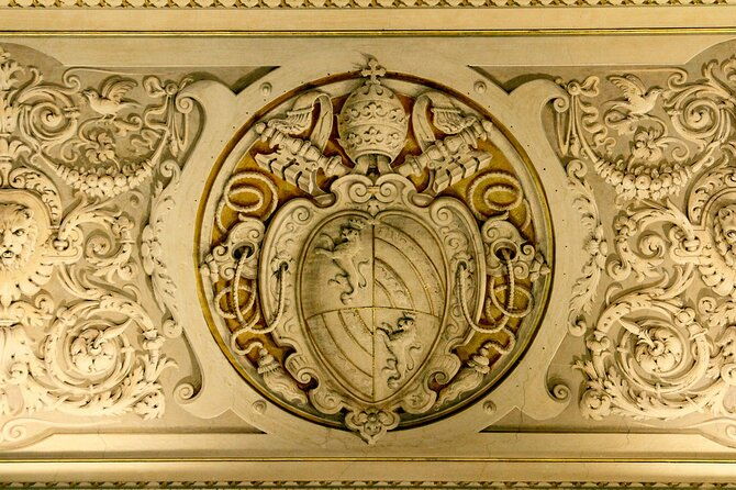 night-tour-of-vatican-museum-sistine-chapel-with-dinner