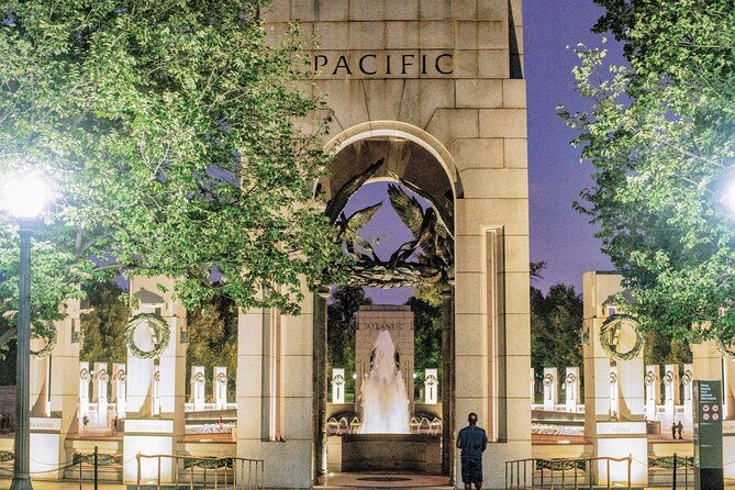 night-tour-with-washington-monument-air-space-african-museum