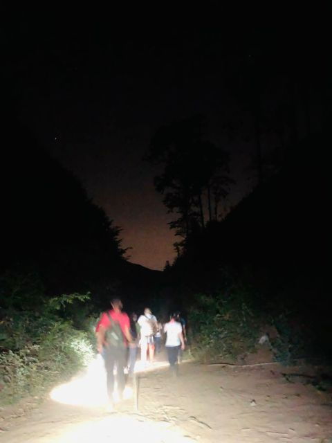 night-trekking-with-dinner-in-the-nature-of-the-castles
