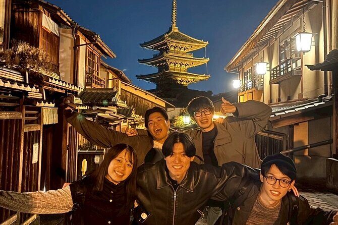 Night Walk in Gion and Geisha District with Local Students - Discover Kyoto’s Gion Night Walk with Local Students: An Authentic Experience