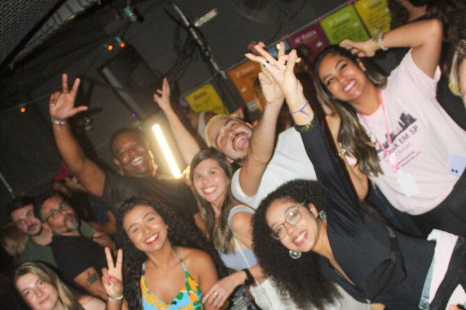 night-walking-tour-through-the-bars-of-sao-paulo