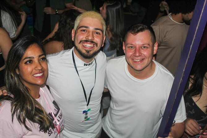 night-walking-tour-through-the-bars-of-sao-paulo