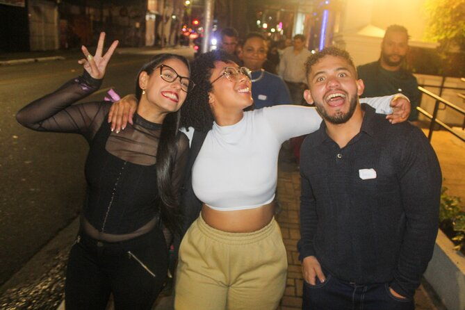 night-walking-tour-through-the-bars-of-the-augusta-street