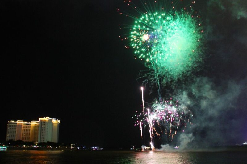 Nightlife three hours food tours - Key Points