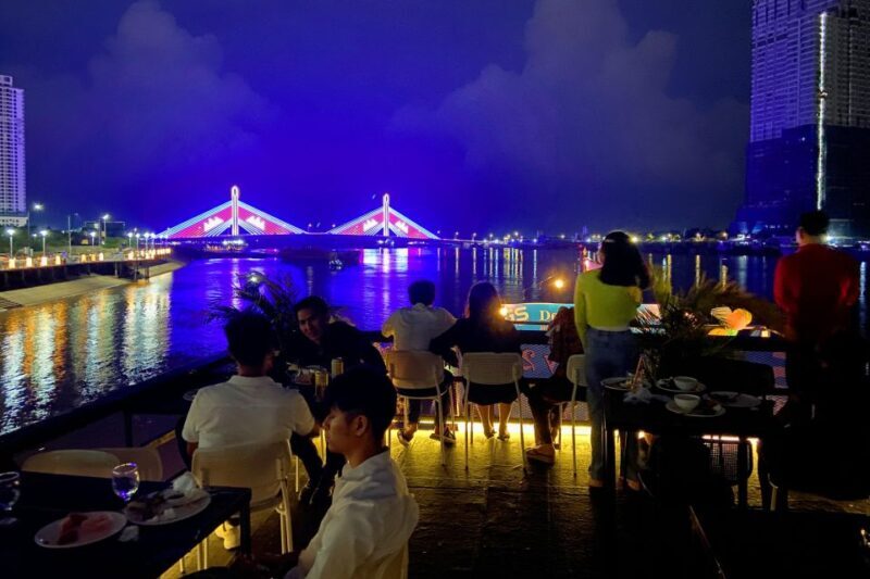 Nightlife three hours food tours - Considerations and Tips