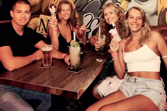 nightlife-tour-barcelona-bar-crawl-with-flamingos