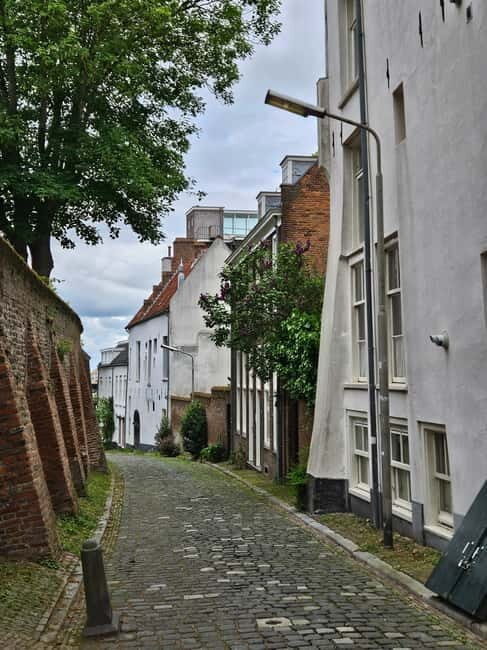 Nijmegen: Historic Hightlights Tour - Discovering Nijmegen’s Hidden Layers