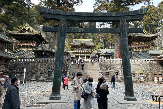 nikko-tour-from-to-tokyo-tochigi-2-12-guests