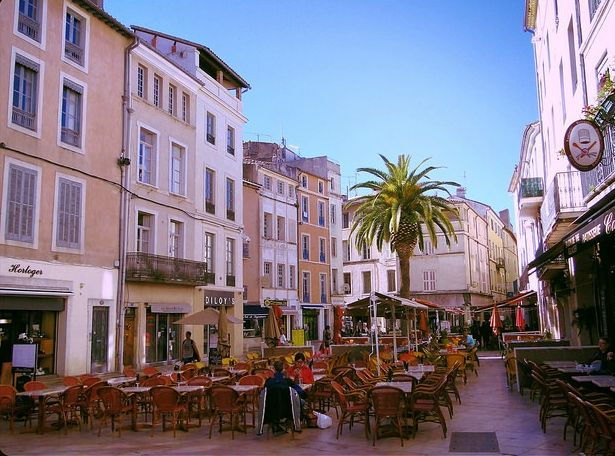 nimes-private-walking-tour-of-the-historical-center