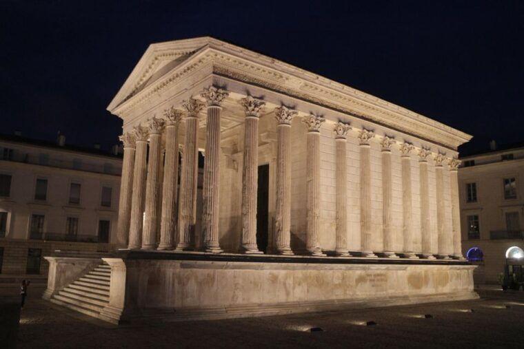 nimes-private-walking-tour-of-the-historical-center