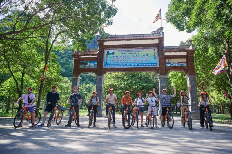 ninh-binh-1-day-hoa-lu-trangan-mua-cave-buffet-lunch-bus