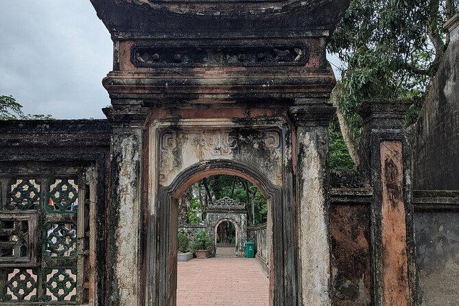 Ninh Binh Day Tour Hanoi Hoa Lu Tam Coc and Mua Cave - Detailed Breakdown of the Tour Experience