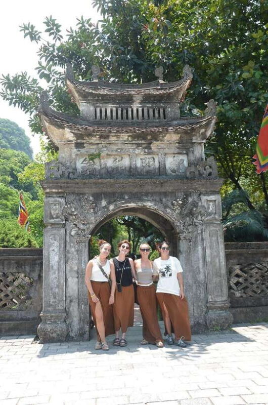 Ninh Binh Day Tour Pick up Hotel/Homestay in Ninh Binh - Lunch Break — Sampling Local Flavors