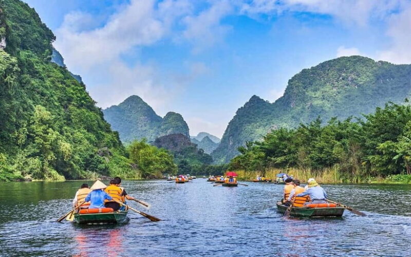 Ninh Binh Day Trip: Hoa Lu, Tam Coc & Mua Cave VIP 9-Seater - The Sum Up