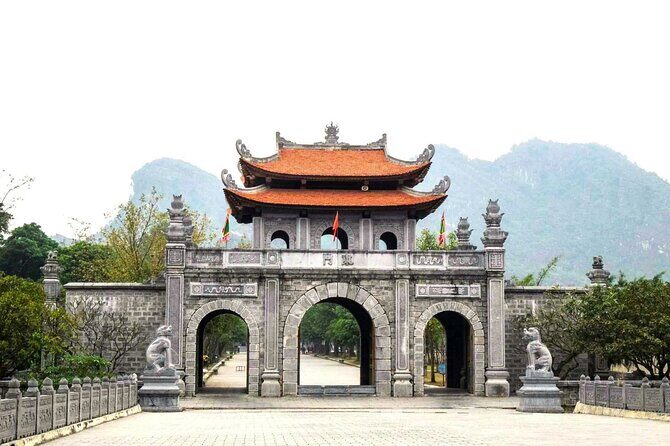 Ninh Binh Deluxe Day Tour (Hoa Lu, Tam Coc & Mua Cave) - A Complete Breakdown of the Experience