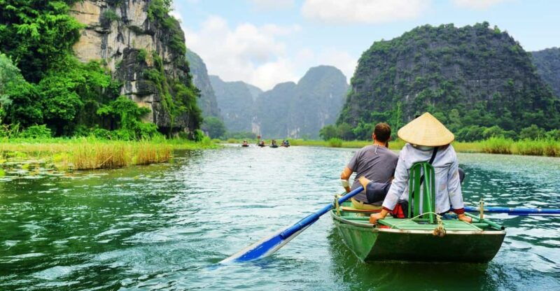 ninh-binh-full-day-mua-cave-tam-coc-boating-hoa-lu
