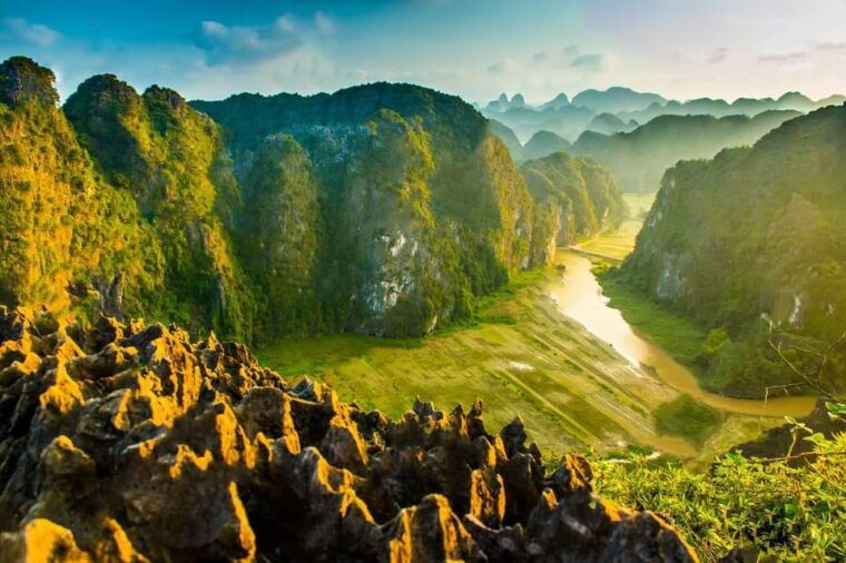 ninh-binh-full-day-mua-cave-tam-coc-boating-hoa-lu