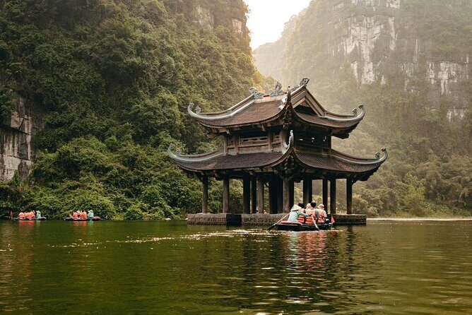 Ninh Binh Full Day Tour from Hanoi by Limousine - Exploring the Ninh Binh Full Day Tour from Hanoi by Limousine