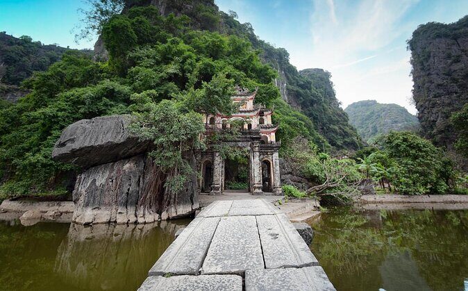 Ninh Binh Full Day Tour from Hanoi: Hoa Lu - Trang An - Mua Cave - Key Points