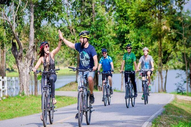 Ninh Binh Full Day Tour from Hanoi to Hoa Lu and Mua Cave - Who Should Consider This Tour?