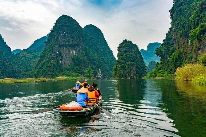Ninh Binh Full Day Tour with Hoa Lu, Trang An and Mua Cave - FAQs