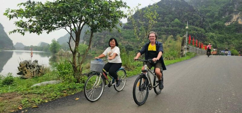ninh-binh-full-day-trip-hoa-lu-trang-an-mua-cave