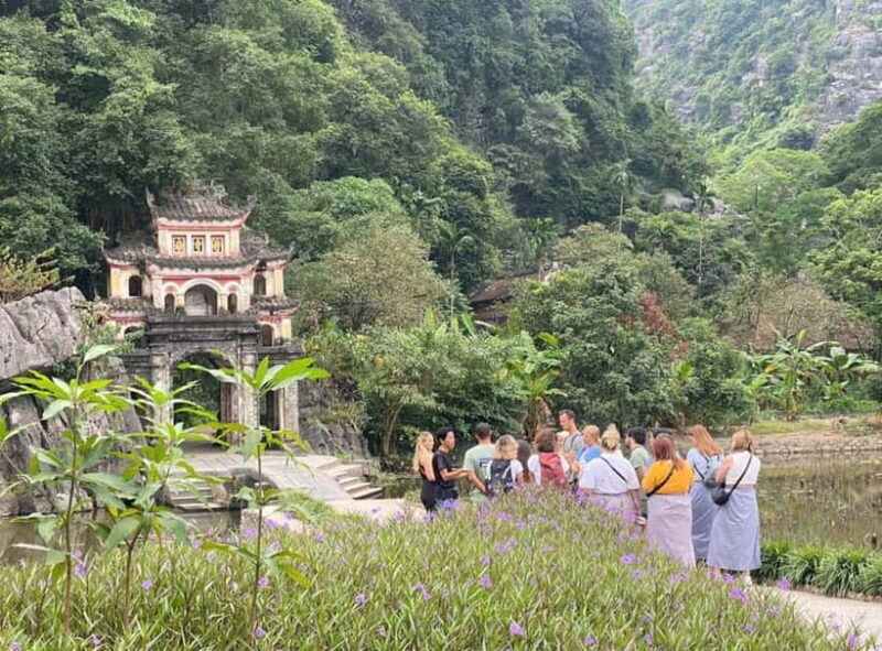 Ninh Binh Half Day Guide Tour : Bich Dong, Hoa Lu, Mua Cave - FAQs