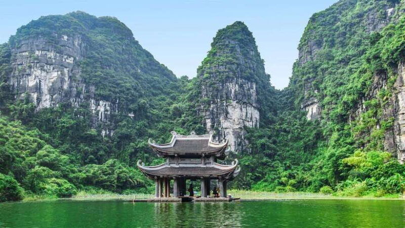 ninh-binh-hoa-lu-mua-cave-trang-an-on-limousine-and-cycling