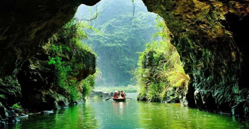ninh-binh-hoa-lu-trang-an-mua-caves-tour-with-boat-ride