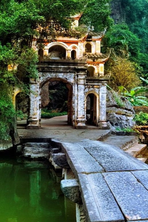 ninh-binh-hoa-lu-trang-an-mua-caves-tour-with-boat-ride