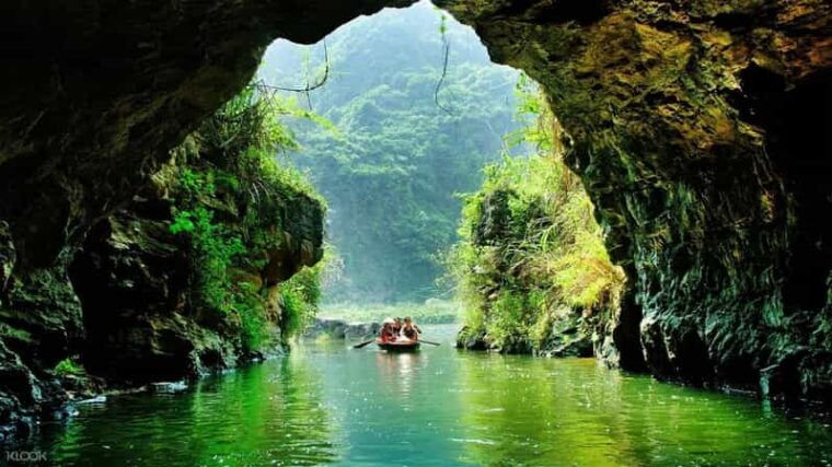 ninh-binh-hoa-lu-trang-an-mua-caves-tour-with-boat-ride