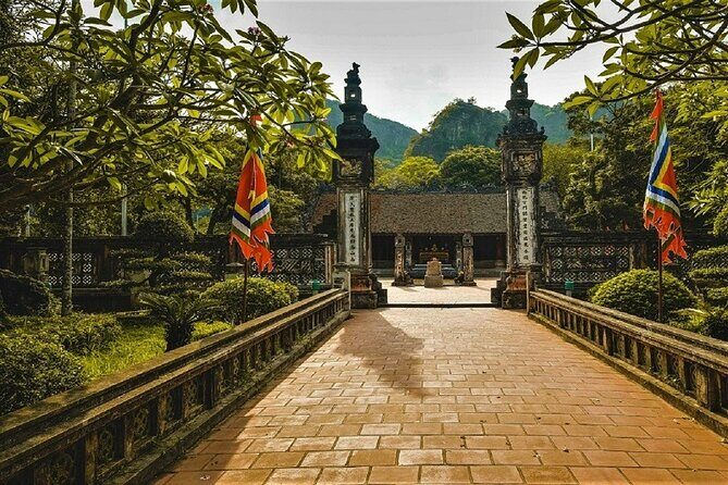 Ninh Binh: Hoa Lu, Trang An/Tam Coc and Mua Caves Hiking Day Trip - The Practicalities: Logistics and Value