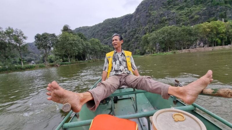 ninh-binh-jeep-tours-from-hanoi-jeep-boat-daily-life
