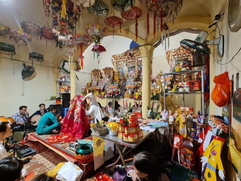 ninh-binh-jeep-tours-from-hanoi-jeep-boat-daily-life