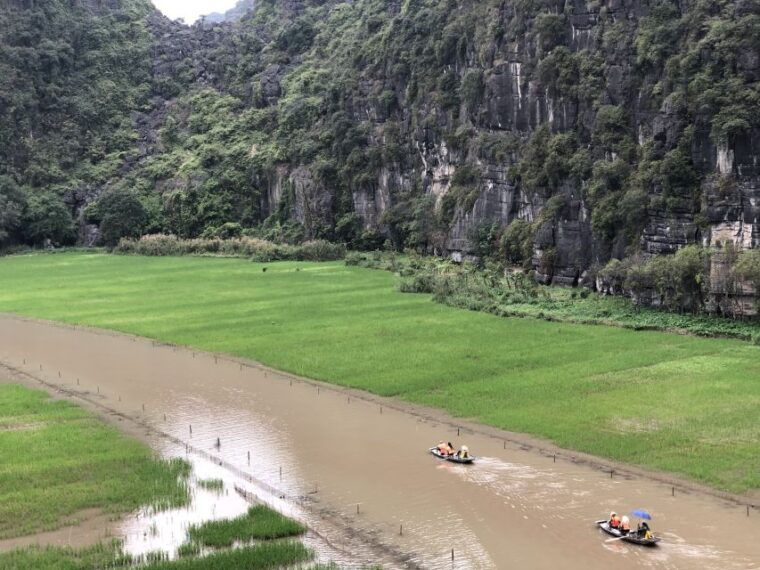 ninh-binh-jeep-tours-from-hanoi-jeep-boat-daily-life