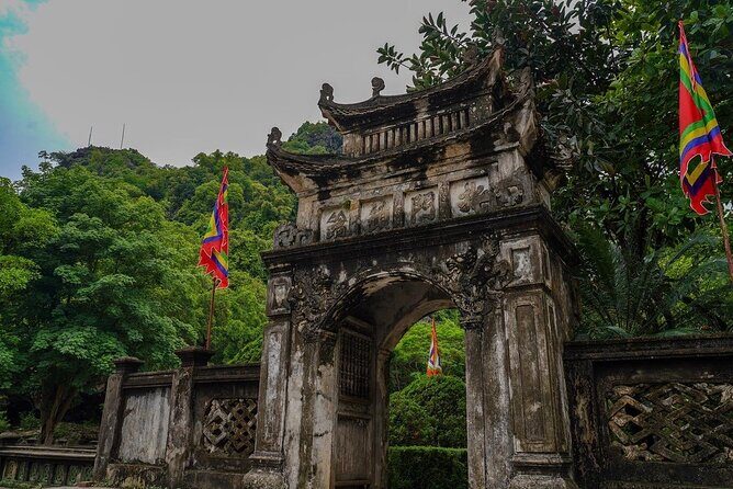 Ninh Binh Luxury Discovery - Authentic Experiences & Tips