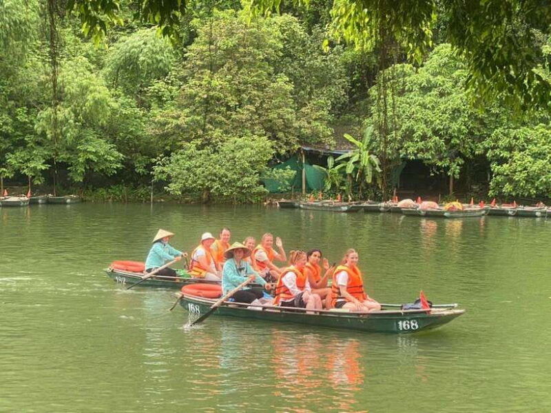 ninh-binh-mua-cave-bai-dinh-pagoda-and-trang-an-day-tour